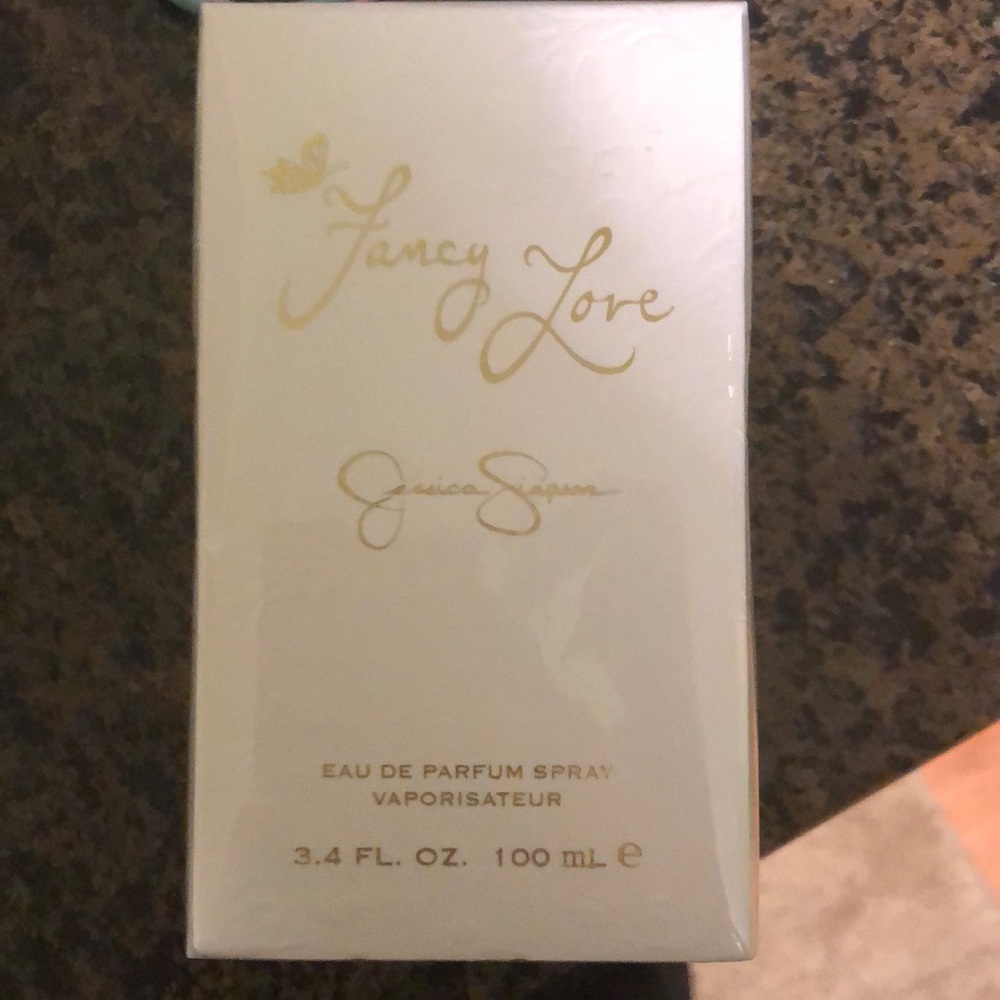 New Jessica Simpson fancy love